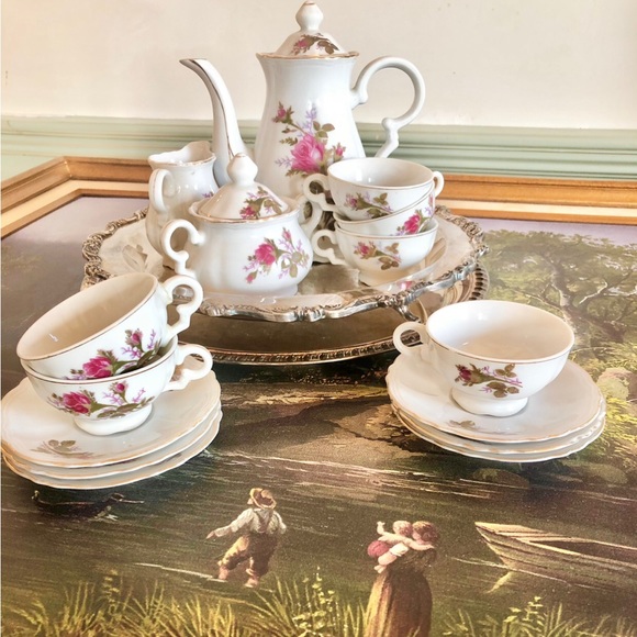 Vintage 1950s Children’s Tea Set China by Fred Roberts Co. - Picture 10 of 15